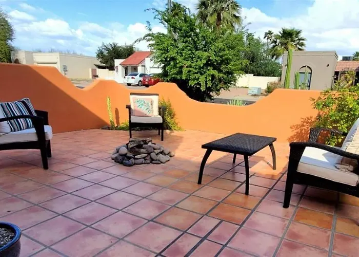 Tranquil Oasis Near Old Town, Hot Tub, Mountain Views Vakantiehuis