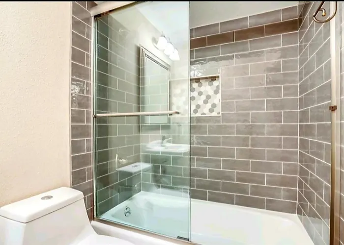 Tranquil Oasis Near Old Town, Hot Tub, Mountain Views *