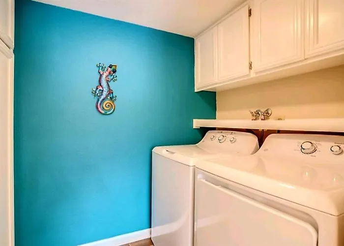 Tranquil Oasis Near Old Town, Hot Tub, Mountain Views *